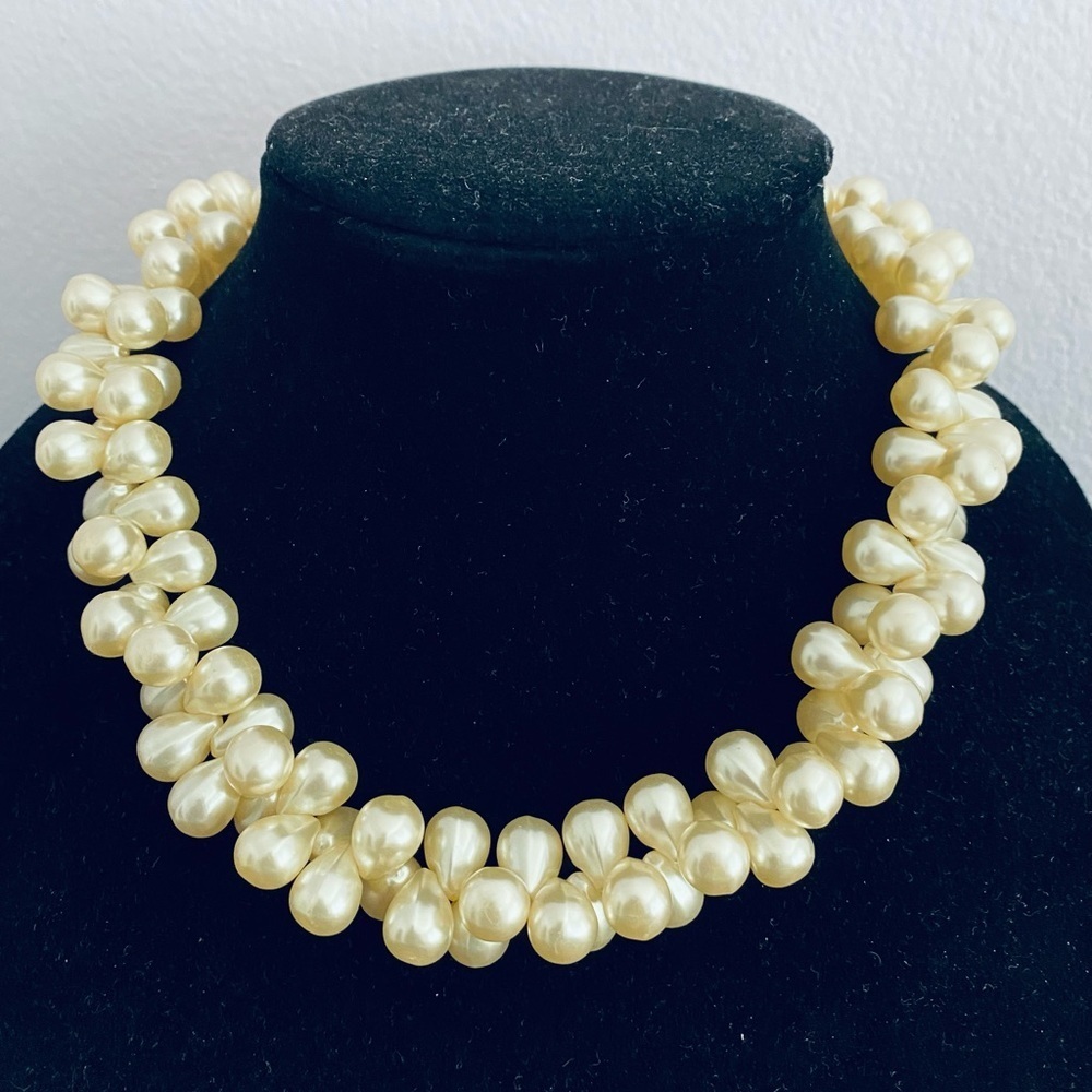 Vintage 18” Faux Pearl Statement Necklace